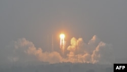 中国火箭将巴基斯坦月球卫星送入太空