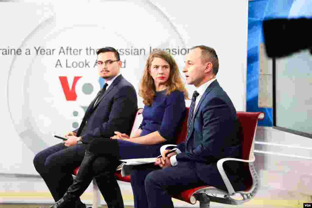Engaging Washington Voice of America journalists engage thought leaders and policymakers around the U.S. with events like &quot;War Stories: How Ukraine&#39;s Media are Confronting Russia&#39;s Aggression&quot; and &ldquo;Ukraine a Year After the Russian Invasion: A Look Ahead.&rdquo; &nbsp;