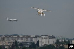 Demonstrasi terbang Volocopter 2X, pada Paris Air Show di Le Bourget, utara Paris, Prancis, Senin, 19 Juni 2023. (AP/Lewis Joly)