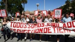 Argentina: Miles de manifestantes desafían el ajuste de Milei