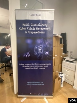 Code Blue所設立的Cyber總部（Cyber HQ）是以資訊科技為主軸的團隊，有一個專門應對資訊的攻擊部門，由數十名志願者組成 (美國之音/賴素芬)