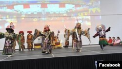 ཀེ་ན་ཊའི་ནང་ལྷ་མོ་ཚོགས་པ་གསར་འཛུགས་བྱས་པ། 