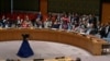 ARCHIVO: Miembros del Consejo de Seguridad de la ONU votan una resolución redactada por EEUU que respalda una propuesta esbozada por el presidente estadounidense Joe Biden para un alto el fuego entre Israel y Hamás, en Nueva York, EEUU, junio 10 de diciembre de 2024.