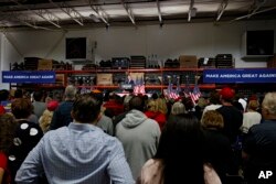 Mantan Presiden Donald Trump berkampanye di Clinton Township, Michigan, Rabu, 27 September 2023. (AP/Mike Mulholland)