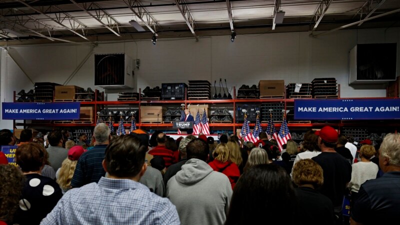Mantan Presiden Donald Trump berkampanye di Clinton Township, Michigan, Rabu, 27 September 2023. (AP/Mike Mulholland)