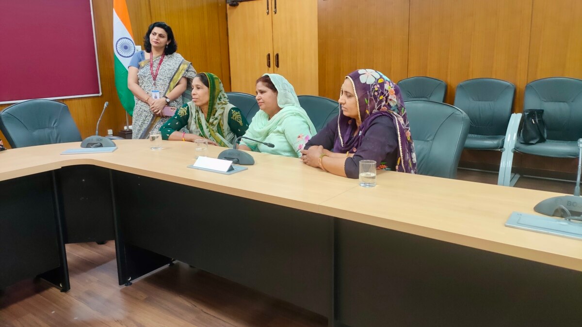 Teaching Women Leaders in Indian Villages to Take Charge - Vimarsana News