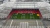 Stadion Old Trafford milik Manchester United di Manchester, Inggris, 15 Februari 2023. Sheik Qatar dikabarkan sudah melayangkan tawaran jumbo untuk membeli Man United. (Foto: Molly Darlington/Reuters)