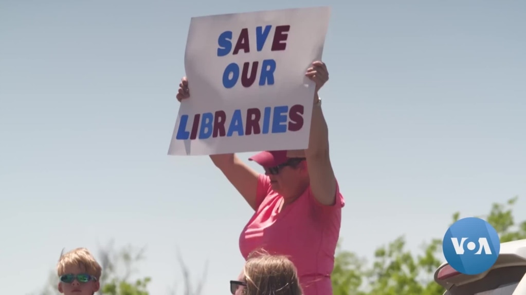 Texas Town Considers Closing Library to Ban Some Books