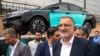 علیرضا زاکانی در مراسم رونمایی از تاکسی‌های برقی در تهران