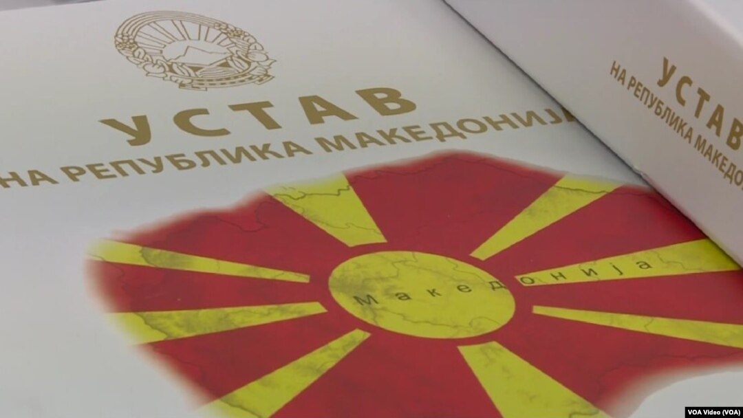 Аналитичарот Алберт Муслиу очекува ВМРО-ДПМНЕ да се предомисли и да гласа за уставните измени и вклучувањето на Бугарите во Уставот.