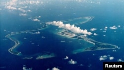 En 1966, le Royaume-Uni signe un bail de 50 ans avec les Etats-Unis les autorisant à utiliser Diego Garcia à des fins militaires.