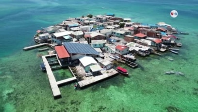 Santa Cruz del Islote una isla sobrepoblada en el caribe colombiano en peligro de desaparecer