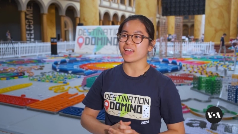 YouTube star sets Domino installation world record