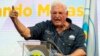 El expresidente de Panamá Ricardo Martinelli habla con sus partidarios durante un mitin de campaña, en la ciudad de Panamá, el 3 de febrero de 2024. Martinelli ha estado refugiado en la embajada de Nicaragua desde inicios de ese mes.