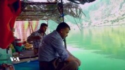  کێ لەسەر کەڵەک بە قولاب ڕاوی ماسیکردووە؟