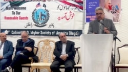  نيويارک کې د پښتنو ټولنې لخوا د نامتو پښتون شاعر او ليکوال پروفېسر ډاکټر اباسين يوسفزي په درناوي کې يوه غونډه شوې چې ګڼ پښتانه ورغلي وو.
