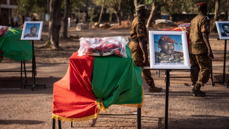 L'ex-président Thomas Sankara inhumé sur le lieu de sa mort