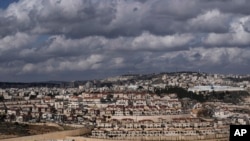 Pemandangan dari permukiman Yahudi di wilayah Tepi Barat di area Efrat, dalam foto yang diambil pada 30 Januari 2023. (Foto: AP/Mahmoud Illean)