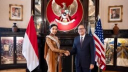 Putri Indonesia Sumatra Utara Sarah Panjaitan diterima Duta Besar RI untuk Amerika Serikat Rosan Roeslani di Washington, DC, 24 Januari 2023 (Foto: Kedubes RI)
