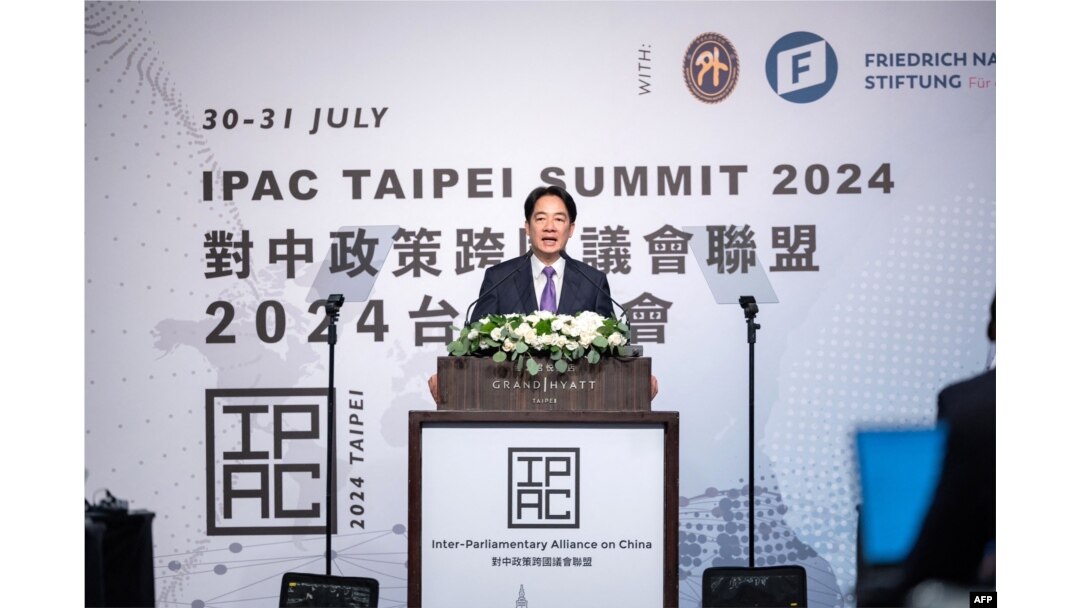 Presiden Taiwan Lai Ching-te berbicara dalam pertemuan Aliansi Antar-Parlemen tentang China di Taipei. (Foto: AFP)