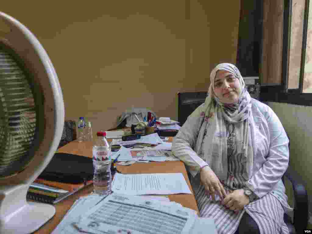 Dina El Ghayaty, a dermatology specialist, says her hospital recently received nearly 5,000 people with heat-related issues in one day. &ldquo;The number of patients has surged this year, compared to when I started here in 2013,&rdquo; she said.&nbsp;Cairo, Egypt, August 11, 2024. (Hamada Elrasam/VOA)