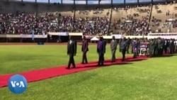 Mutumbi weGamba reNyika, Uye Vari Vakawamba ZAOGA, Archbishop Ezekiel H. Guti Uchisvika muNhandare yeNational Sports Stadium muHarare