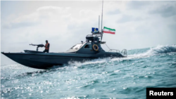 نیروی دریایی سلطنتی بریتانیا از توقیف یک کشتی حامل تسلیحات ایرانی قاچاق خبر داد.