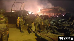 রবিবার (১২ মার্চ) সকাল ৮টার দিকে বাংলাদেশ সেনাবাহিনী ও নৌবাহিনীর সহায়তায় ফায়ার সার্ভিসের সদস্যরা আগুন নিয়ন্ত্রণে আনেন।