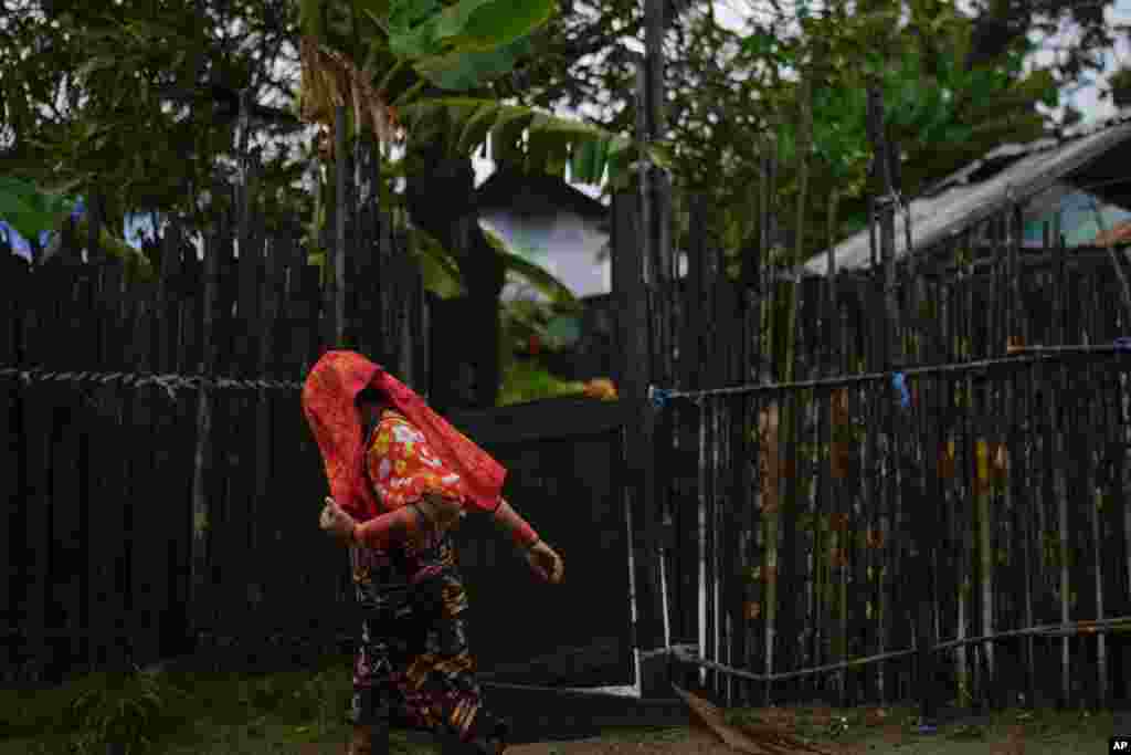 Sin embargo, otros no abandonarán sus chozas a pesar de los riesgos del clima. &ldquo;No quieren irse porque han crecido aquí y es donde vivieron sus antepasados&rdquo;, agregó.