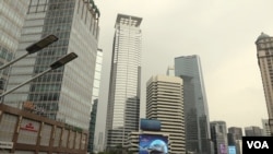 There were days last year when Swiss company IQAir ranked Jakarta’s air as the most polluted of any major city in the world. (Dave Grunebaum/VOA)