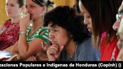 Berta Cáceres, líder indígena hondureña, asesinada en 2016. [Fotografía de Consejo Cívico de Organizaciones Populares e Indígenas de Honduras (Copinh]