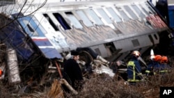 Pamje nga aksidenti i dy trenave në Greqi