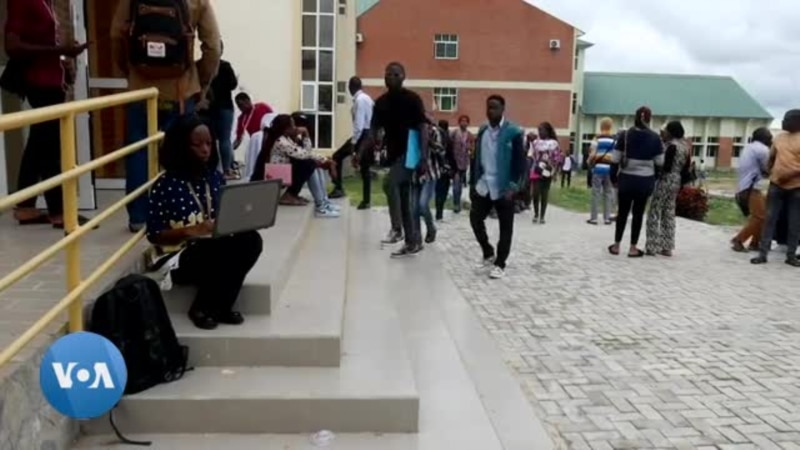 Les étudiants nigérians face à l'augmentation des frais universitaires