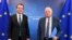 Thủ tướng Kosovo Albin KURTI (trái), và ông Josep BORRELL FONTELLES người đứng đầu chính sách đối ngoại của EU. 