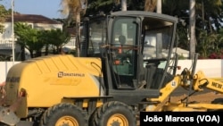 Veículo da Omatapalo em obra em Benguela, Angola