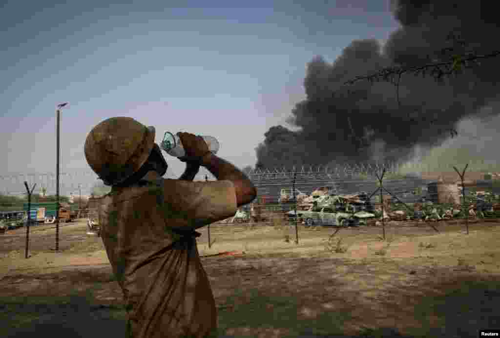 ASIA-WEATHER/INDIA-FIRES