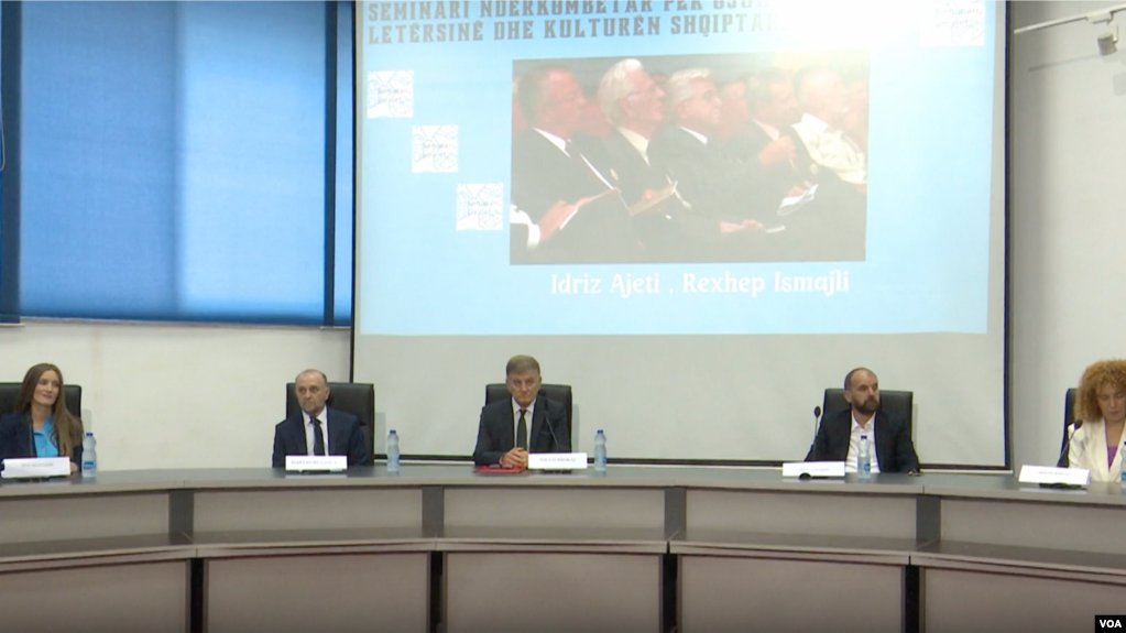 Kosovë, hapet seminari për gjuhën, letërsinë dhe kulturën shqiptare