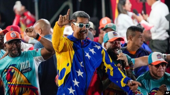 Zoti Maduro duke kërcyer në Karakas (29 korrik 2024)
