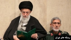 اسماعیل قاآنی، فرمانده نیروی قدس سپاه در کنار علی خامنه‌ای - آرشیو