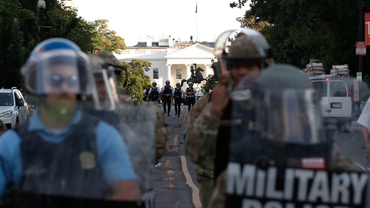 Report: Police Used Excessive Force Against Journalists in 2020 - Vimarsana News