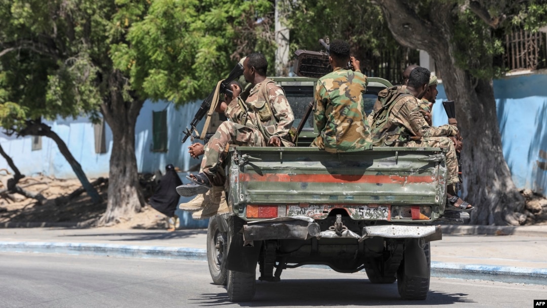 Pasukan keamanan Somalia melakukan patroli (foto: dok). 