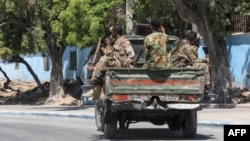 Pasukan keamanan Somalia melakukan patroli (foto: dok). 