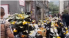2023年10月28日中国安徽合肥红星路李克强故居前民众献花的悼念现场。（照片来自网络视频）