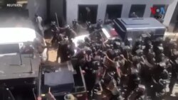 قانون پوهان: نېب د عمران خان په شمول د نورو سیاسي مشرانو د نیولو قانوني اختیار لري