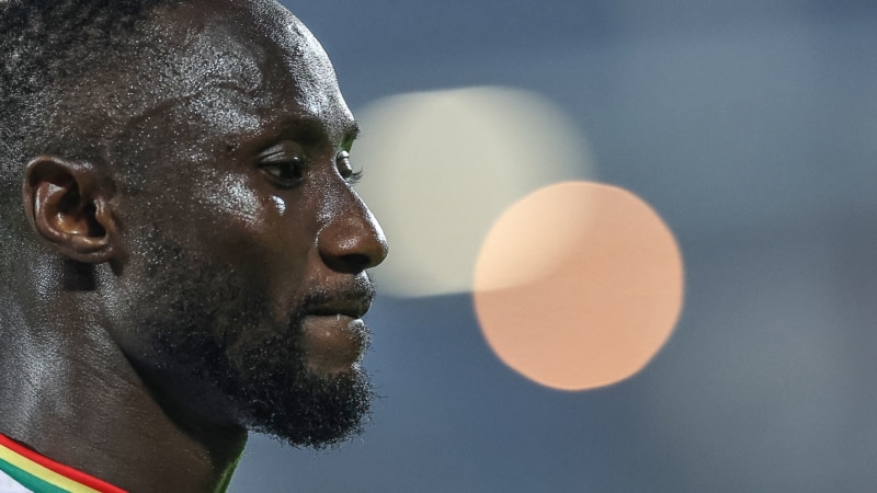 Le Guinéen Naby Keita suspendu par son club jusqu'à la fin de la saison
