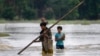 Puluhan Ribu Orang Terpaksa Mengungsi Karena Banjir di India