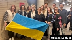 Українська громада у Нью-Йорку активно підтримує Линів та її диригування в Метрополітен-Опері