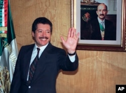 Luis Donaldo Colosio fue asesinado mientras salía de un evento de campaña por un tirador que se acercó para dispararle a quemarropa a la cabeza en Baja California.