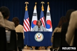 17일 린다 토머스-그린필드 주유엔 미국대사가 서울 용산구 아메리칸 디플로머시 하우스에서 기자회견을 갖고있다.