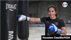 Yokasta Valle Álvarez, boxeadora profesional nacida en Nicaragua y nacionalizada costarricense. [Foto: VOA, Houston Castillo]